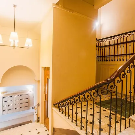 Palais 1er Ap4292 By Riviera Homes